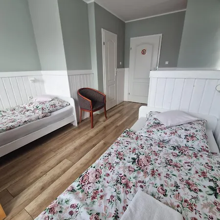 Agis Goscinne فندق مبيت وإفطار 3*