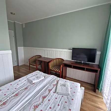 Agis Goscinne Oda ve Kahvaltı 3*