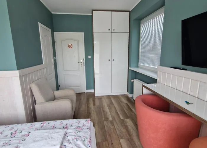 Agis Goscinne Bed & Breakfast 3*