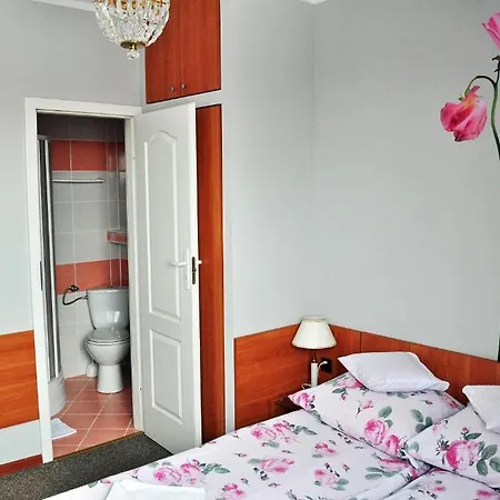 Agis Goscinne Bed & Breakfast 2*